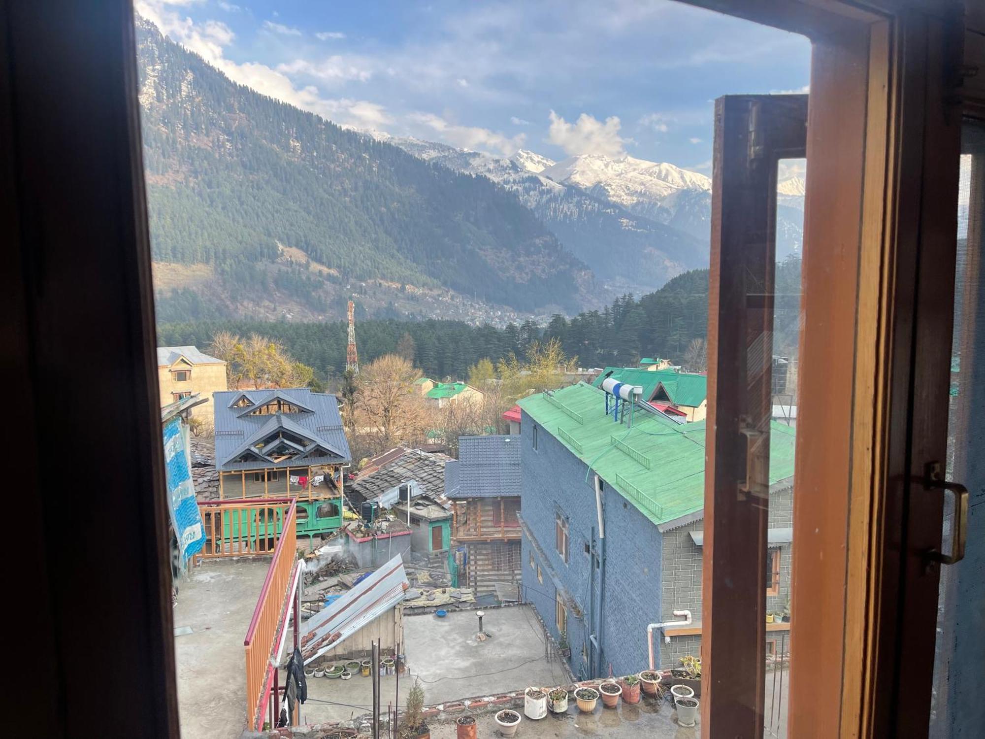 Хостел La Voglia-Old Manali Экстерьер фото
